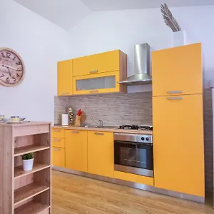 large-specious-apartment.pula-hotels.org/